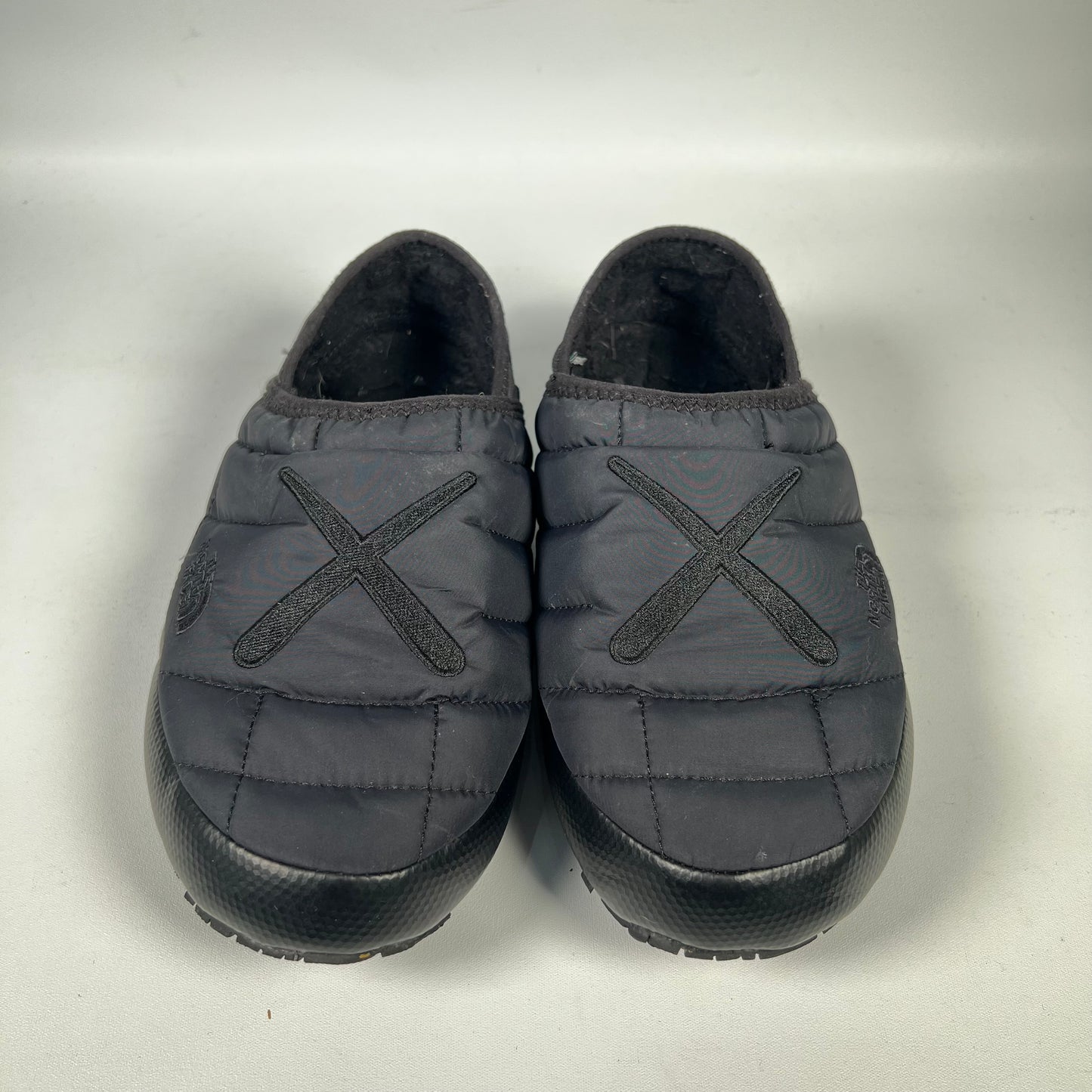 North Face x KAWS Thermoball Traction Mule Black (2022) Size 4.5M/6W USED s19043