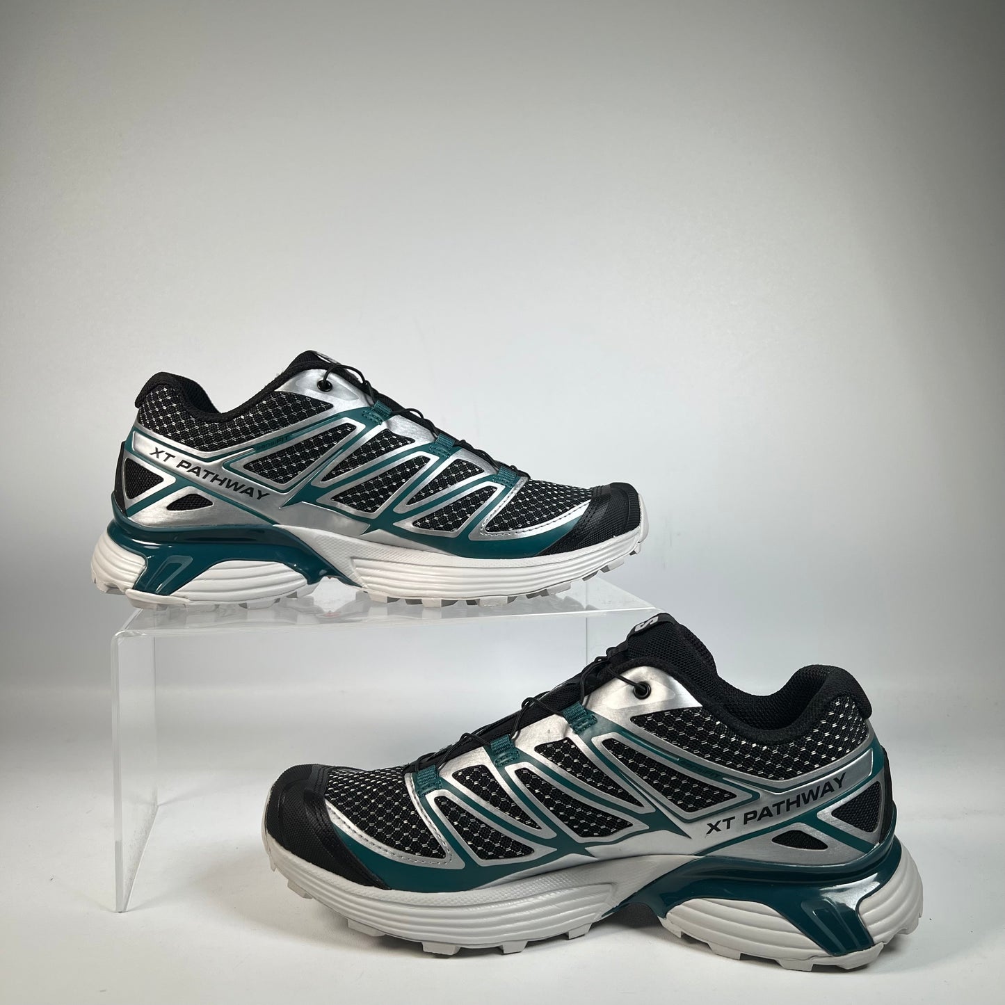 Salomon XT-Pathway Metallic White Teal (2023) Size 7 USED s21533