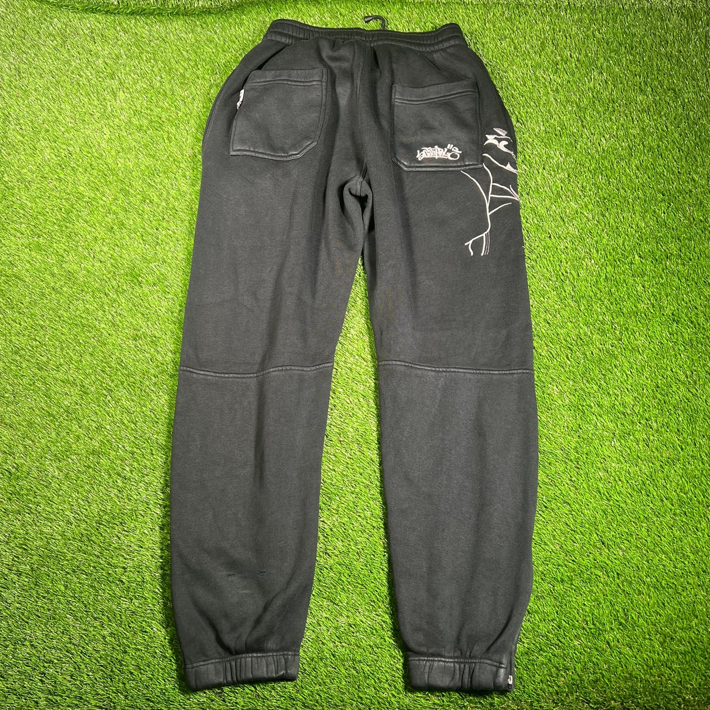 Y2K Southpole Embroidered Black Sweatpants Size Large USED v18163