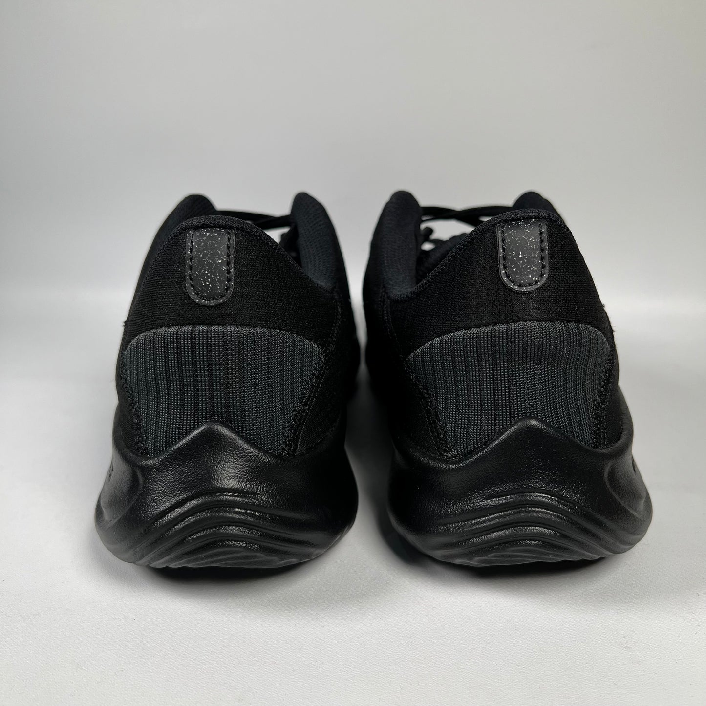 Nike Flex Experience RN 11 Black Dark Smoke Grey (2025) Size 10 USED s19584