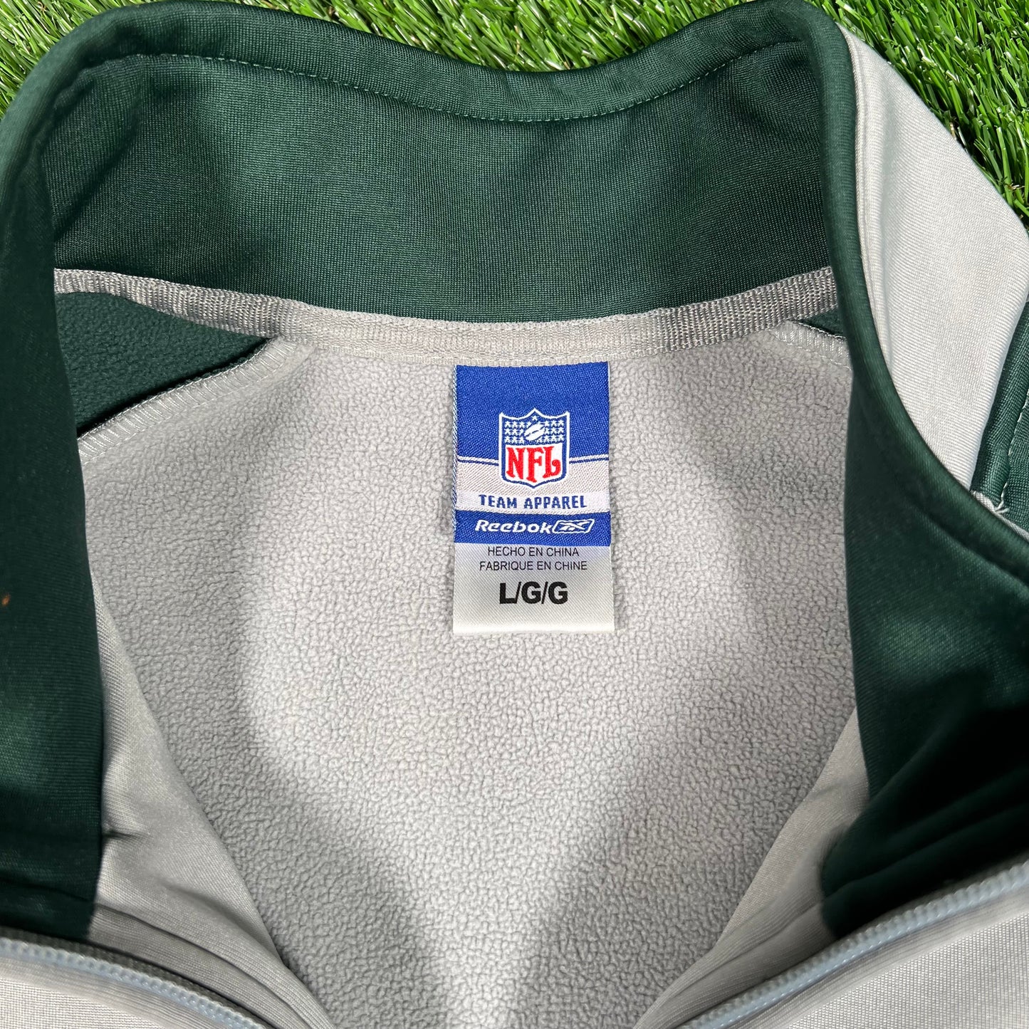 New York Jets Green/Grey Zip Up Fleece Size Large USED v17890