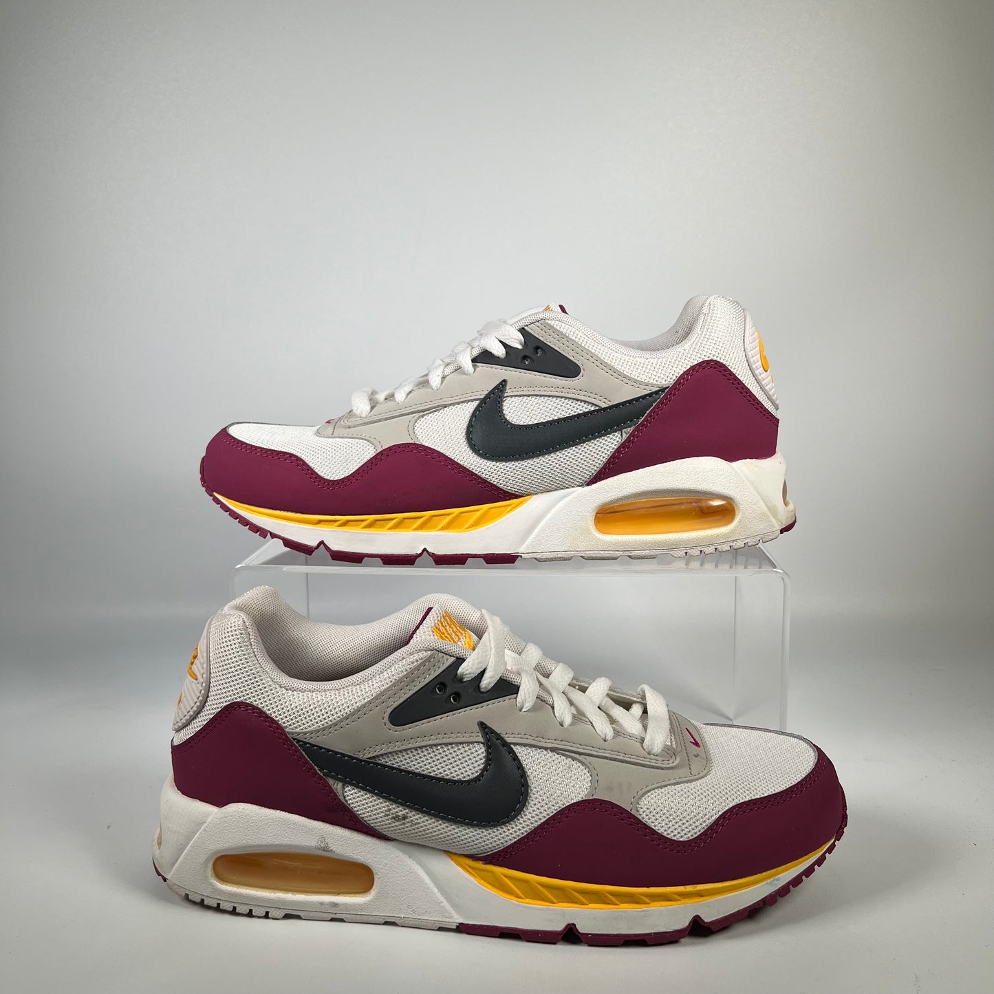 Nike Air Max Correlate White Dark Grey Yellow (2022) Size 9M/10.5W USED s18635
