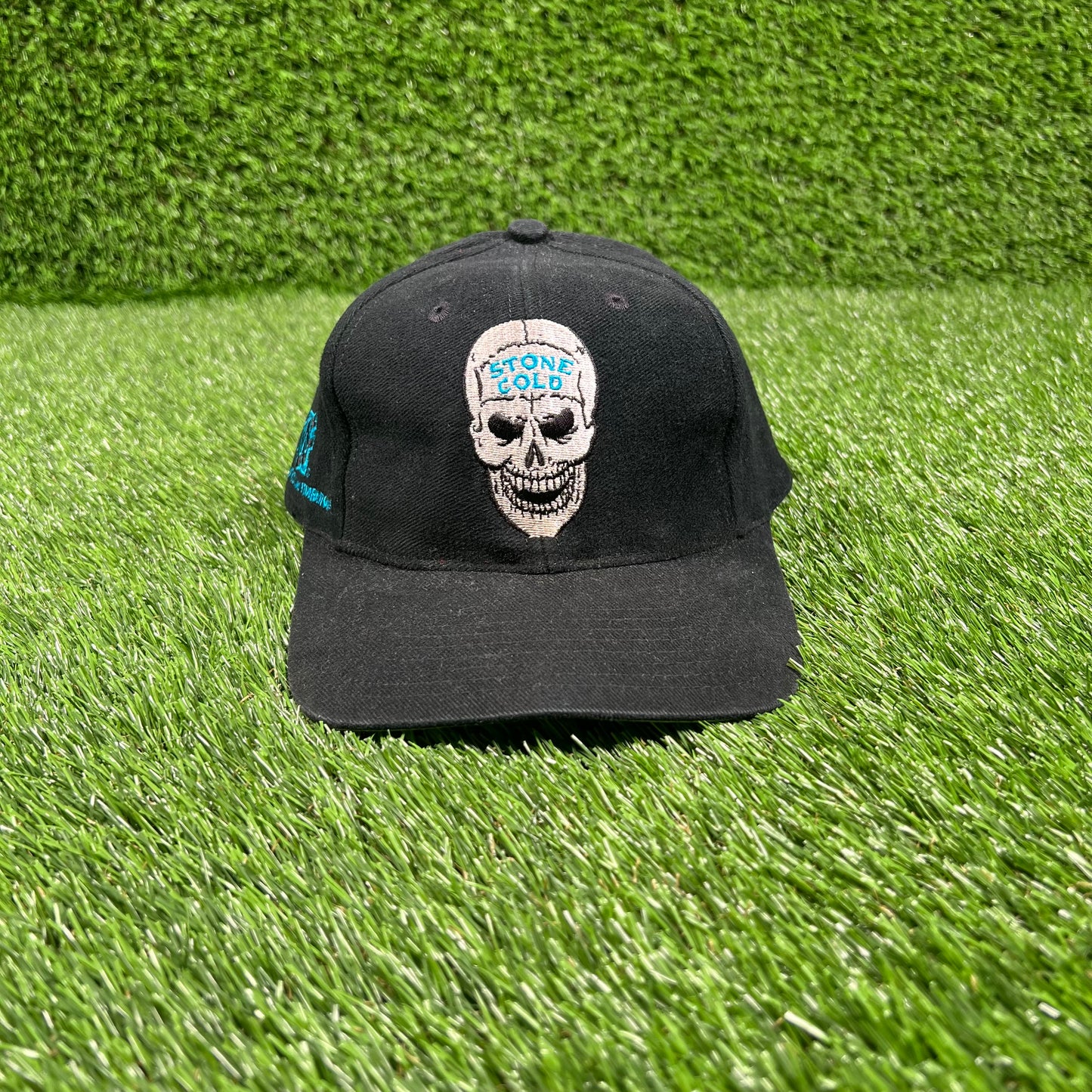 1990s Stone Cold Steven Austin WWF Black Snapback USED v18091