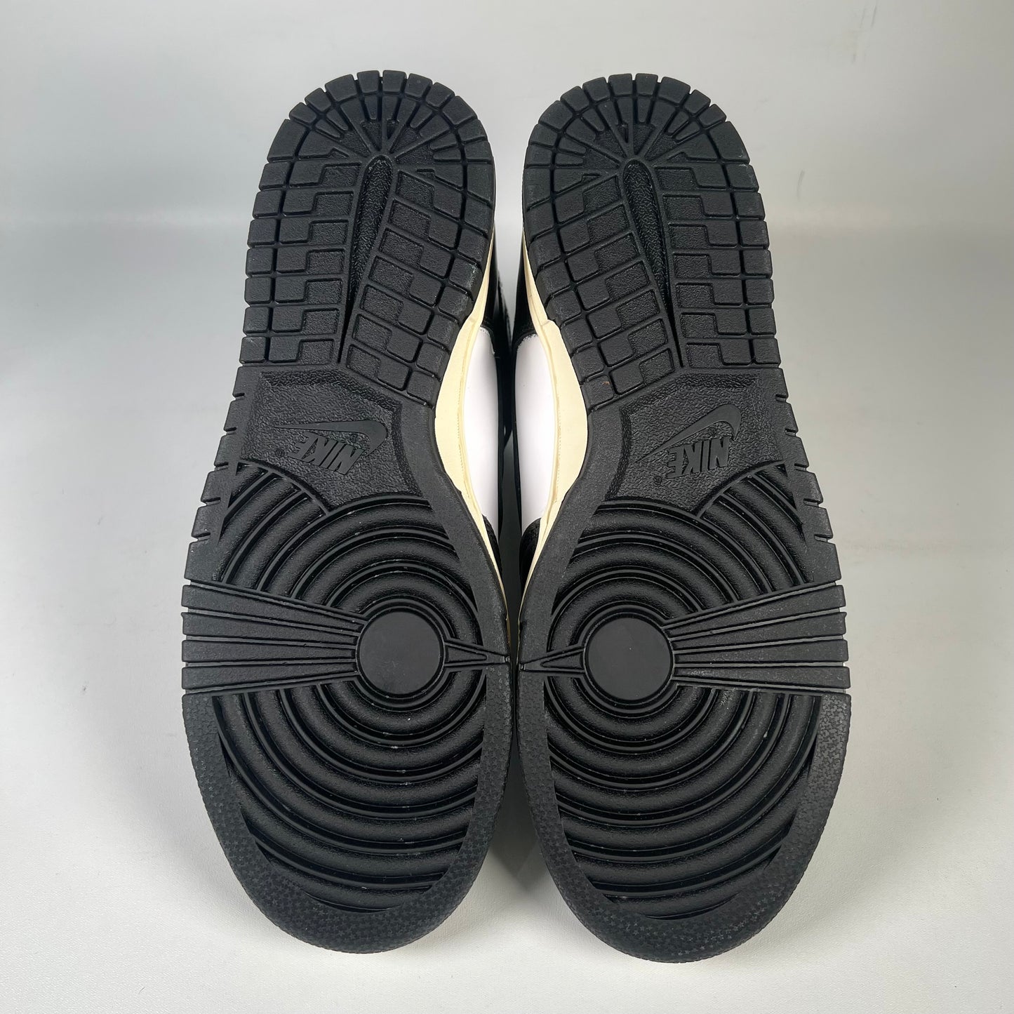Nike Dunk High Vintage Black (2022) Size 9m / 10.5w NEW s20610