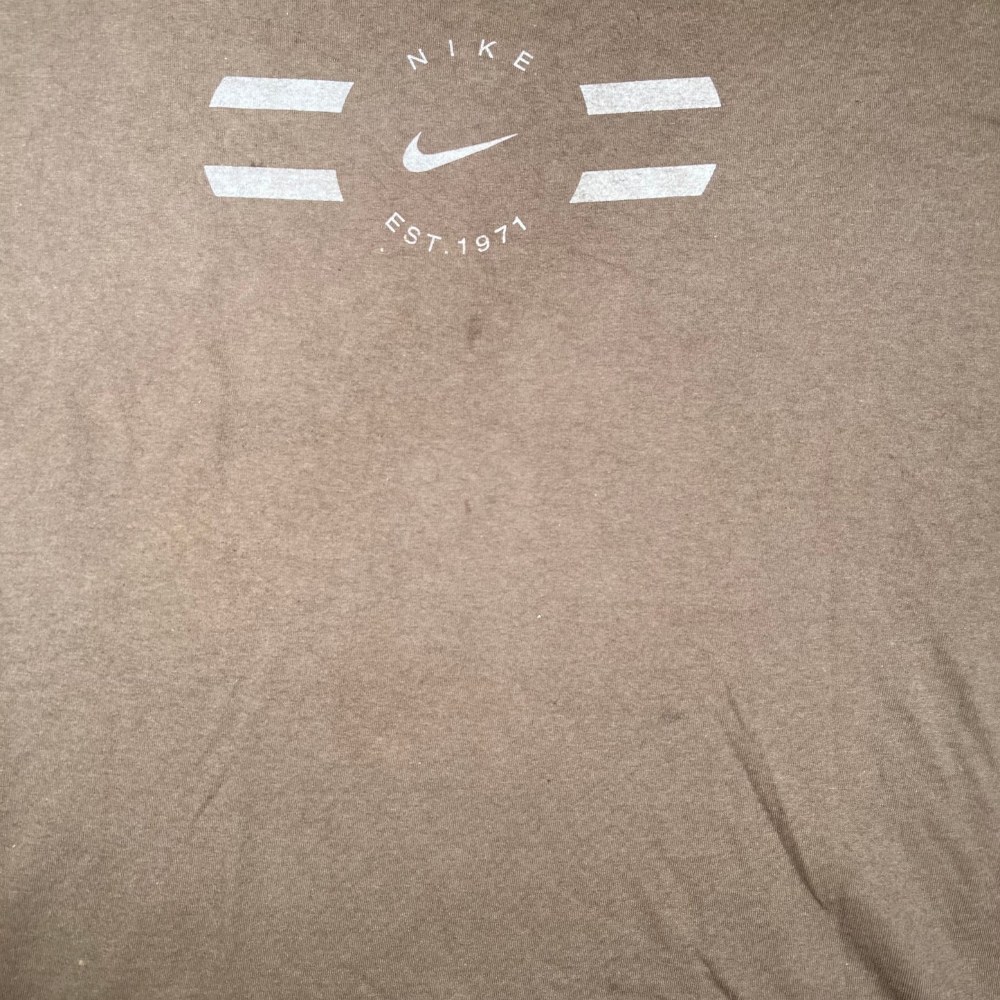 Nike Sportswear "Est.1971" Brown Tee Size XXL USED v19086