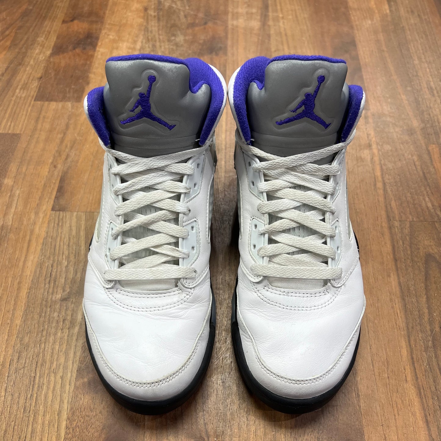 Jordan 5 Dark Concord Size 8 USED s16266