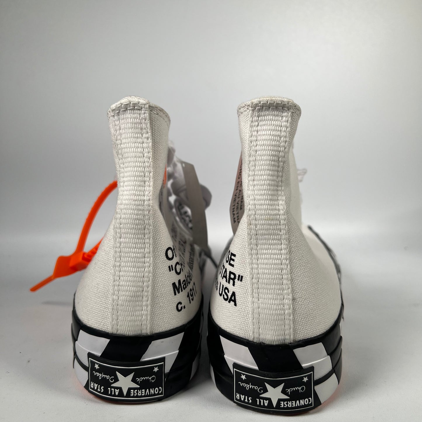 Off White Converse All Star Size 7.5 NEW s11453