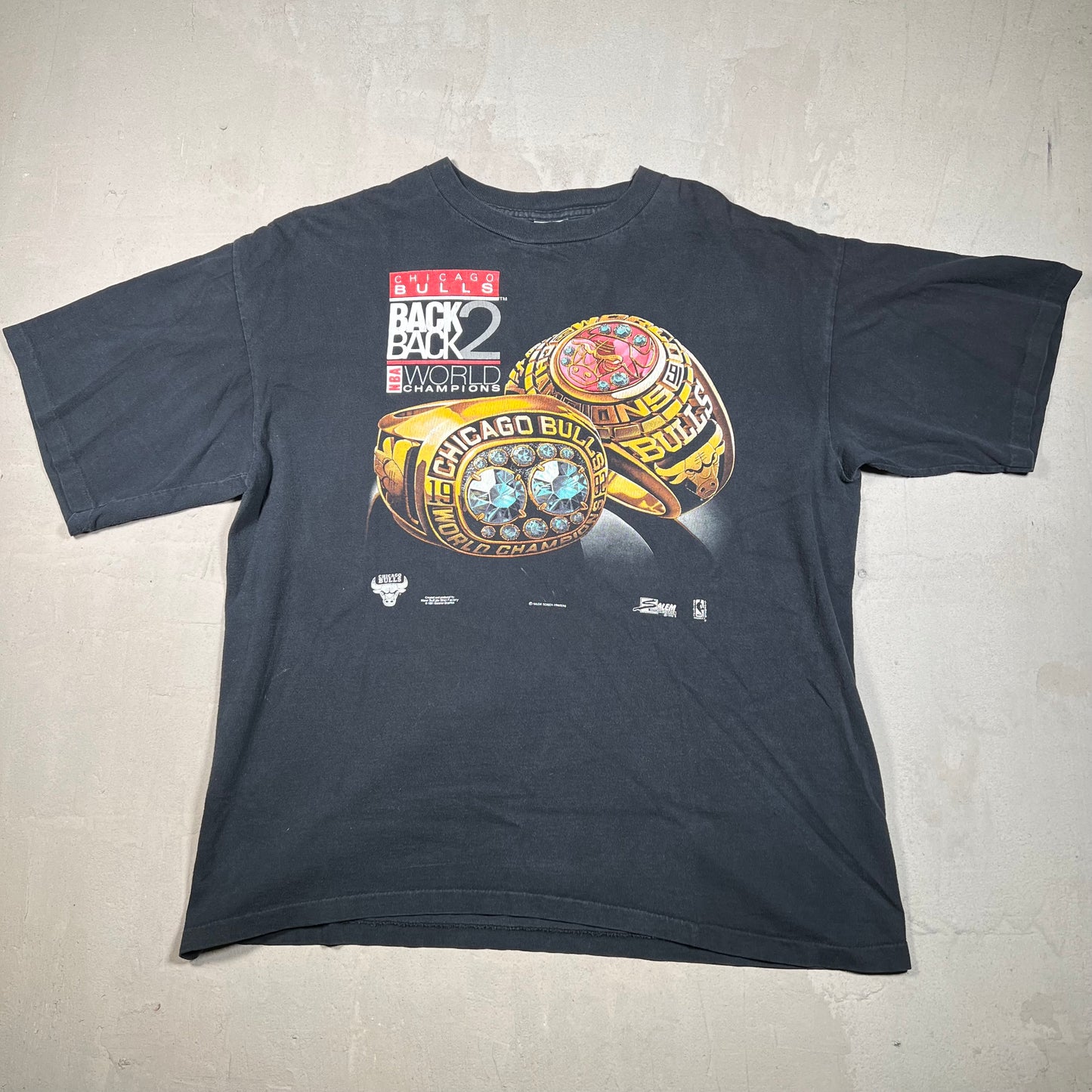 1992 Chicago Bulls Back to Back Champs Black Tee Size XL USED v16115