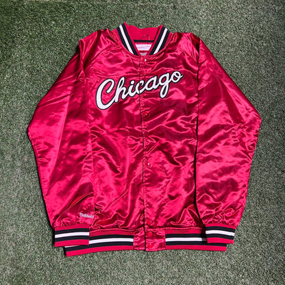 Mitchell and Ness Satin Chicago Bulls Red Jacket Size XXL NEW v16085