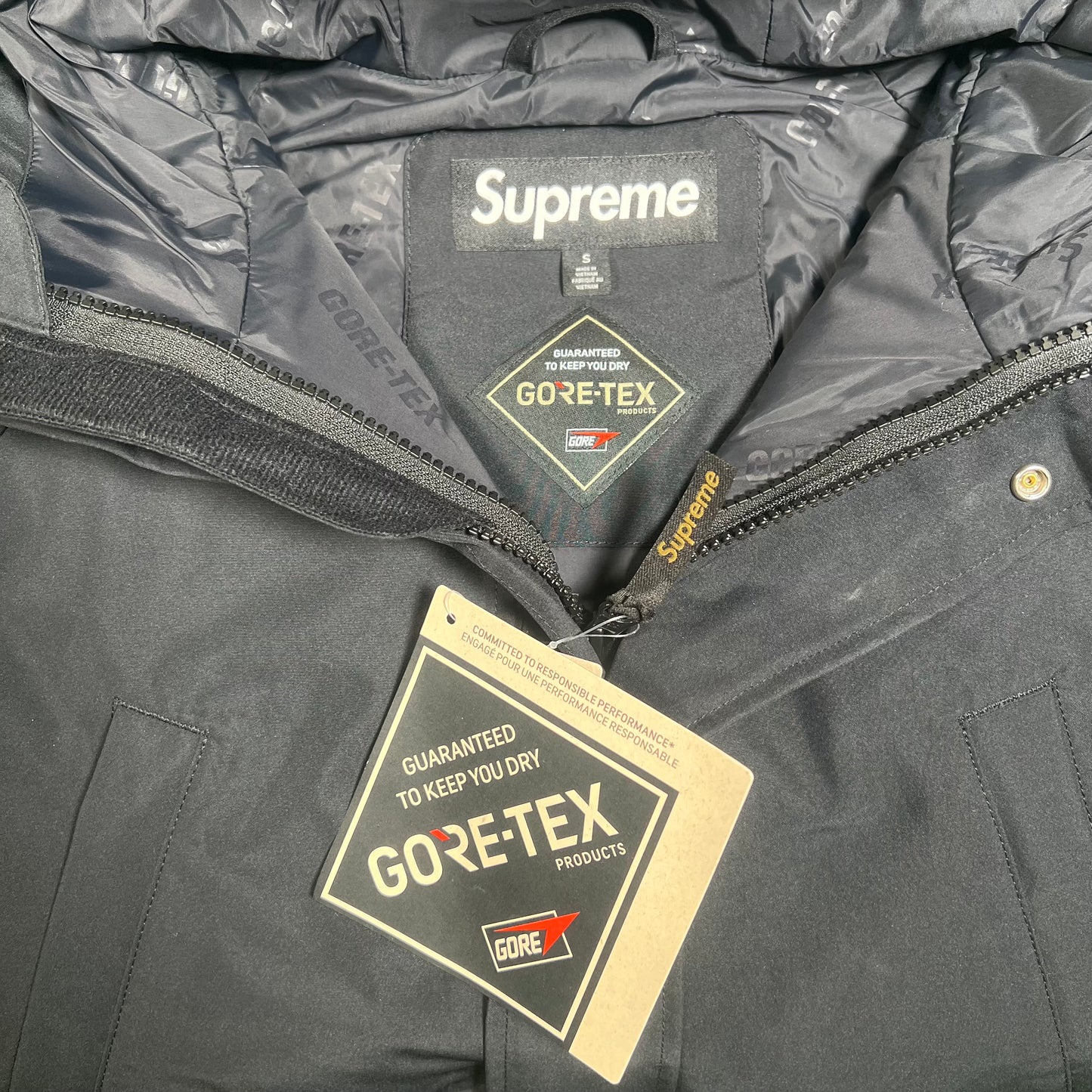Supreme 2-in-1 Gore Tex Parka Reversible 700 Fill Black (2025) Size Small NEW x16127