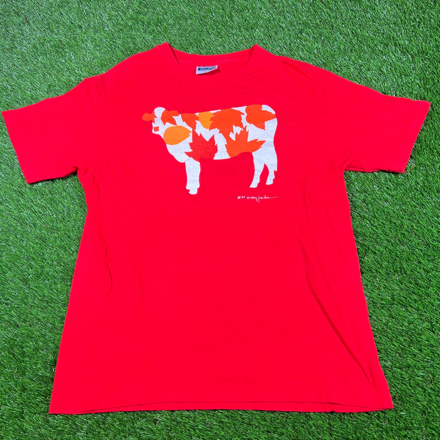 1989 Cow With Leafs Red Tee Size Large USED v16947