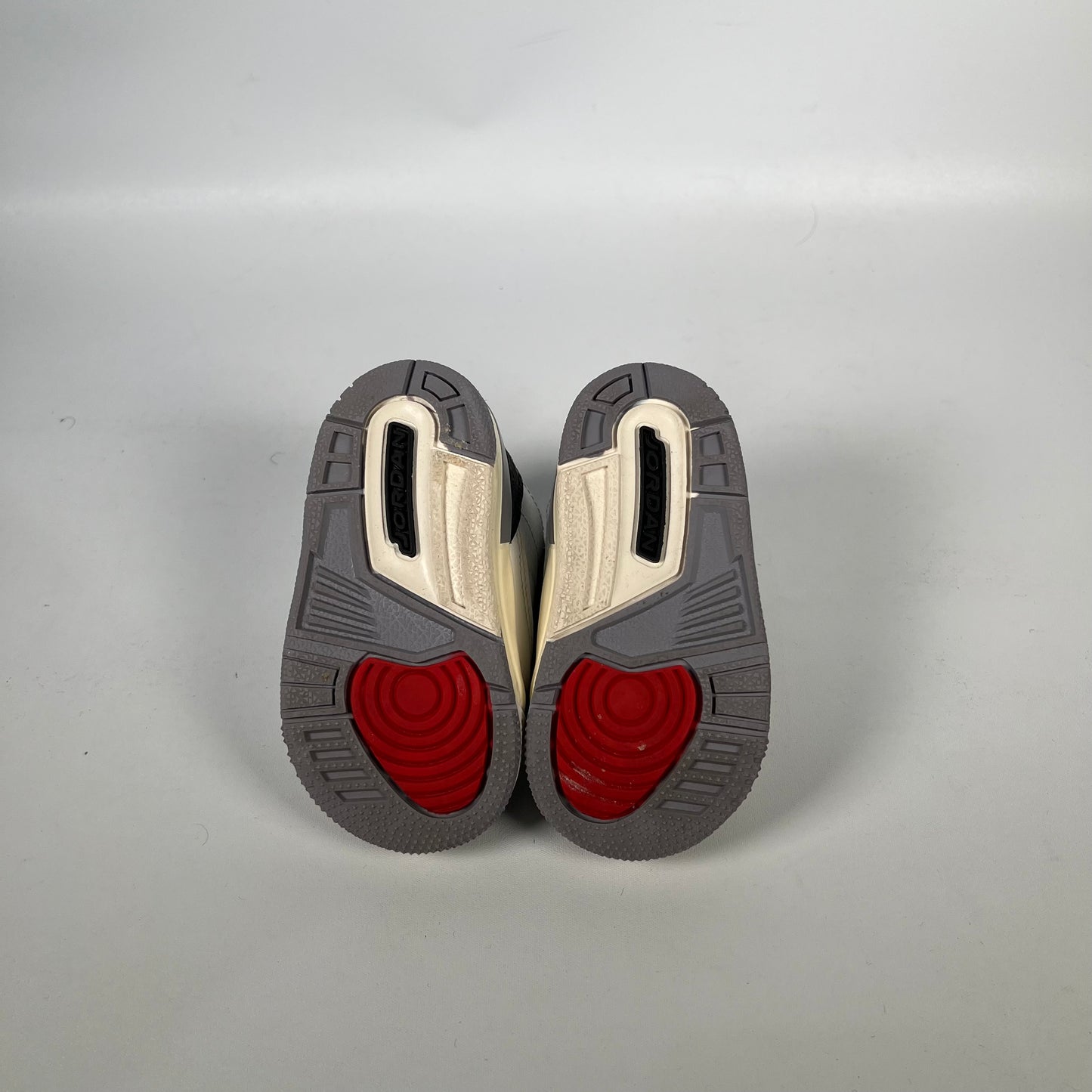 Jordan 3 Cement Grey (2024) Size 4c USED s18787