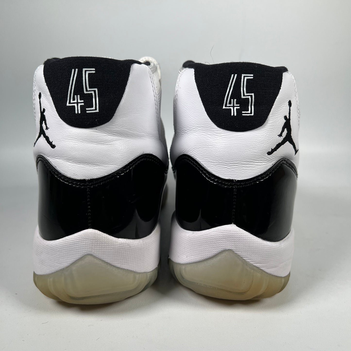 Jordan 11 Concord (2018) Size 10 USED s20216