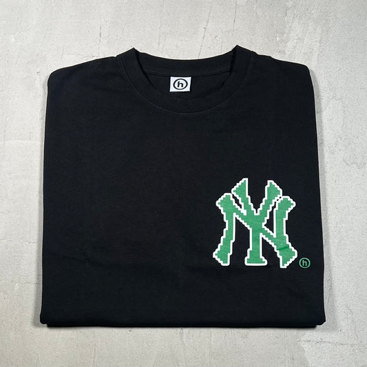 Hidden NY New York Yankees Black Tee Size Medium NEW x17330