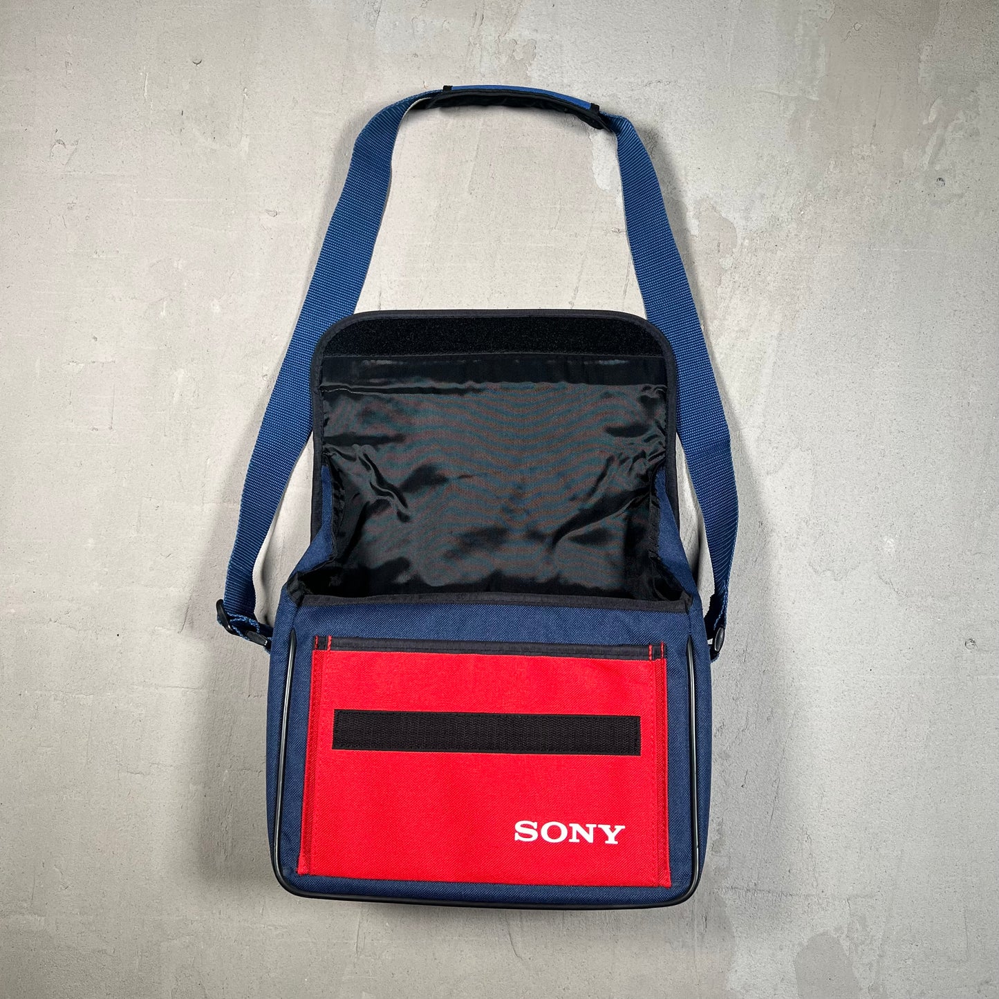 Sony Stamina Handycam Camcorder MultiColor Shoulder Bag USED x17210