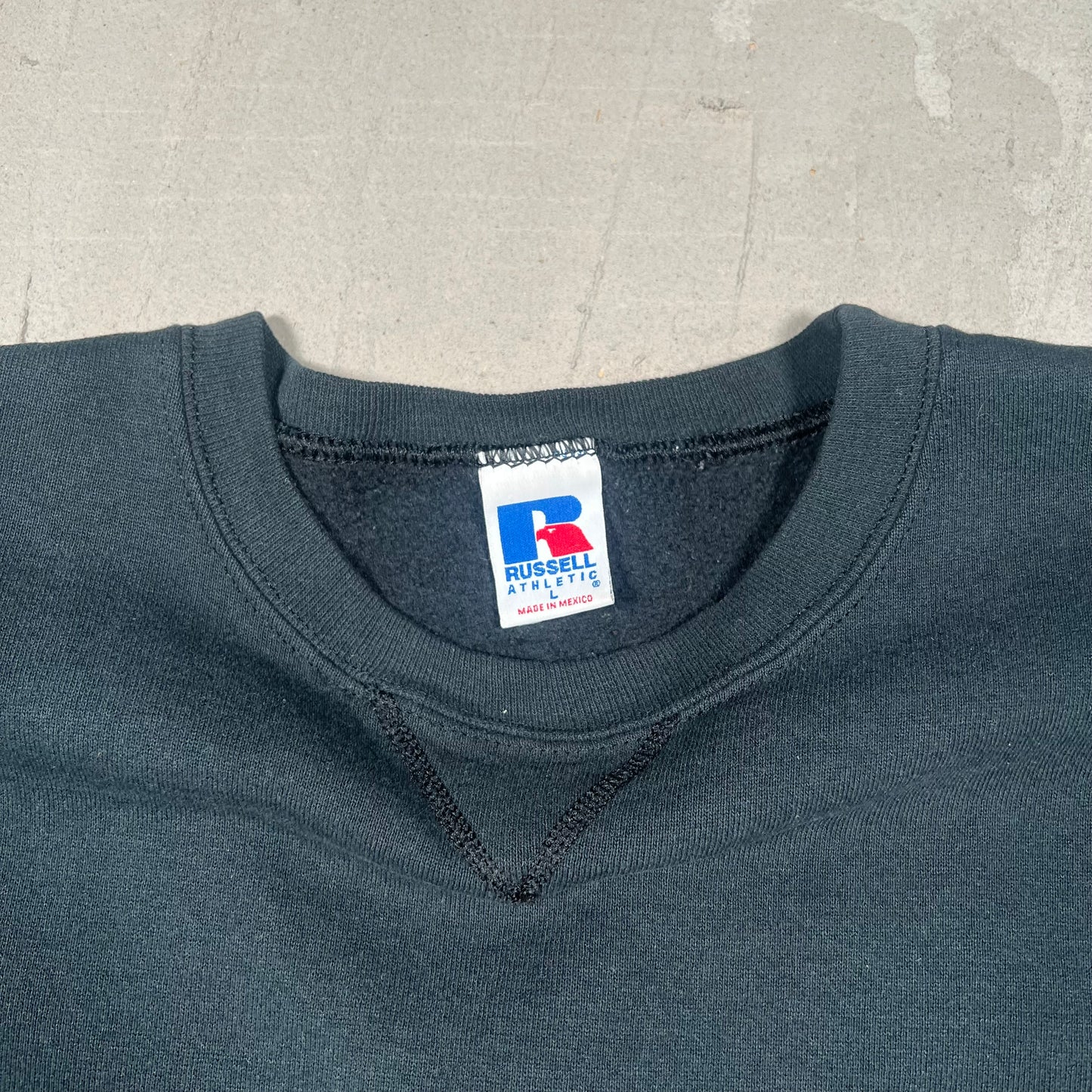 1990s Russell Athletic Black Crewneck Size Large USED v19057