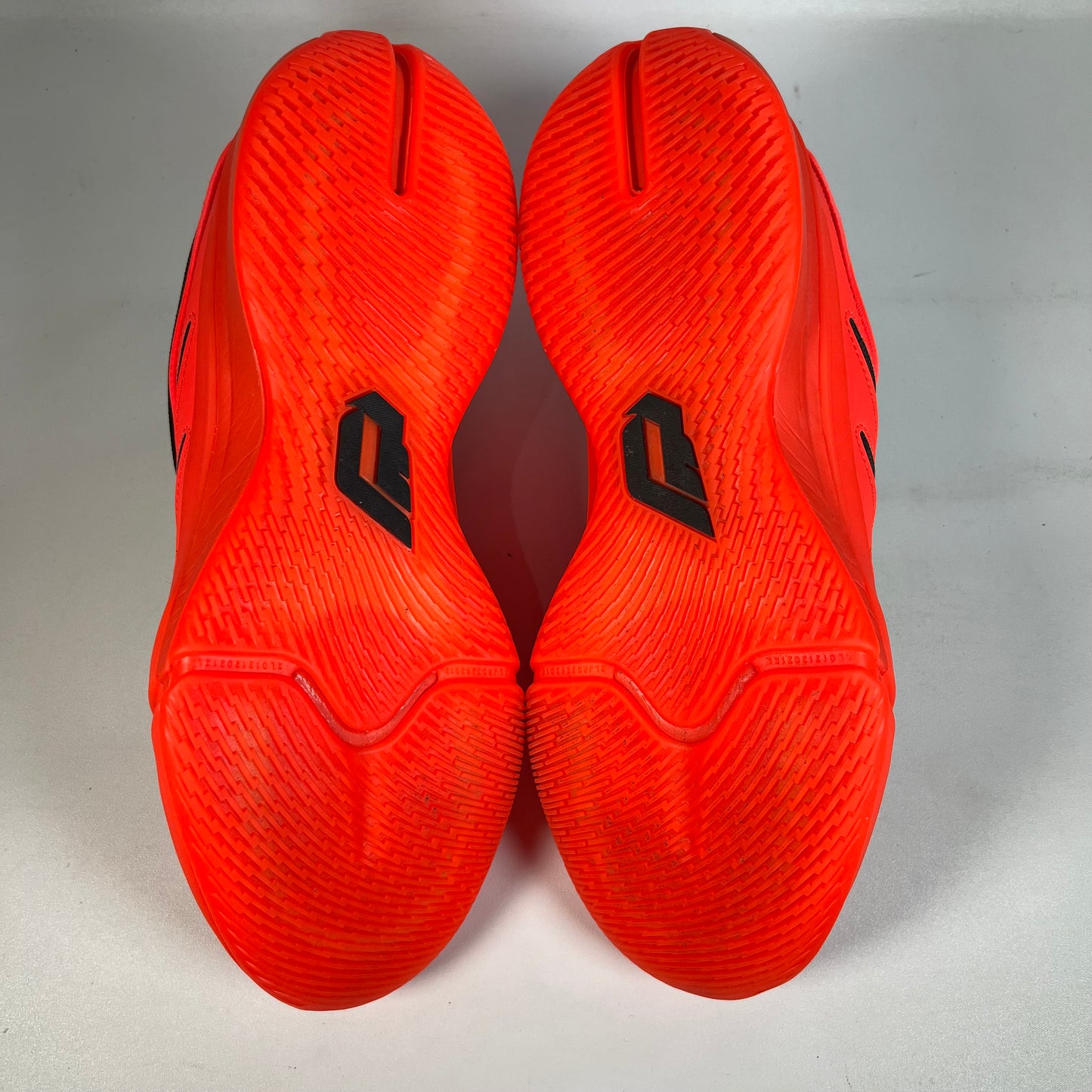 Adidas Dame 9 Solar (2024) Size 10 USED s22117