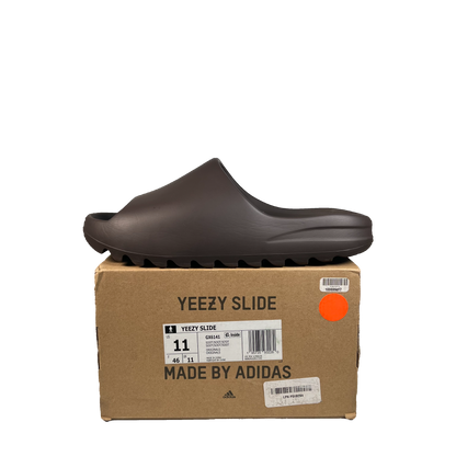 Yeezy Slide Soot (2020) Size 11 USED s22047