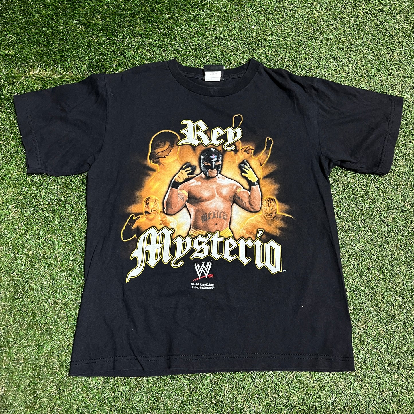 2007 Rey Mysterio WWE Black Tee Size Large USED v16095