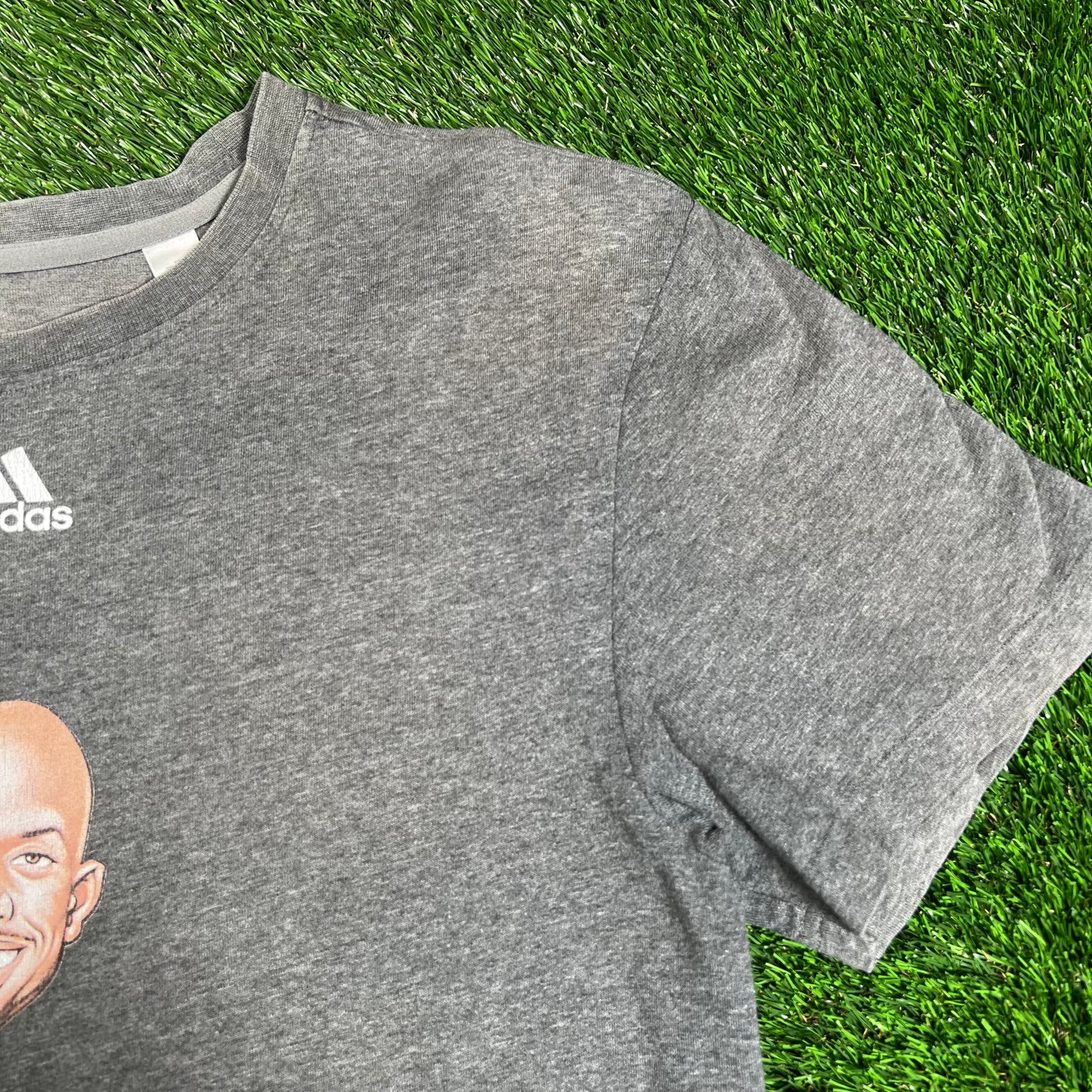 Adidas Boston Celtics Kevin Garnett Cartoon Tee Size Medium USED v17827