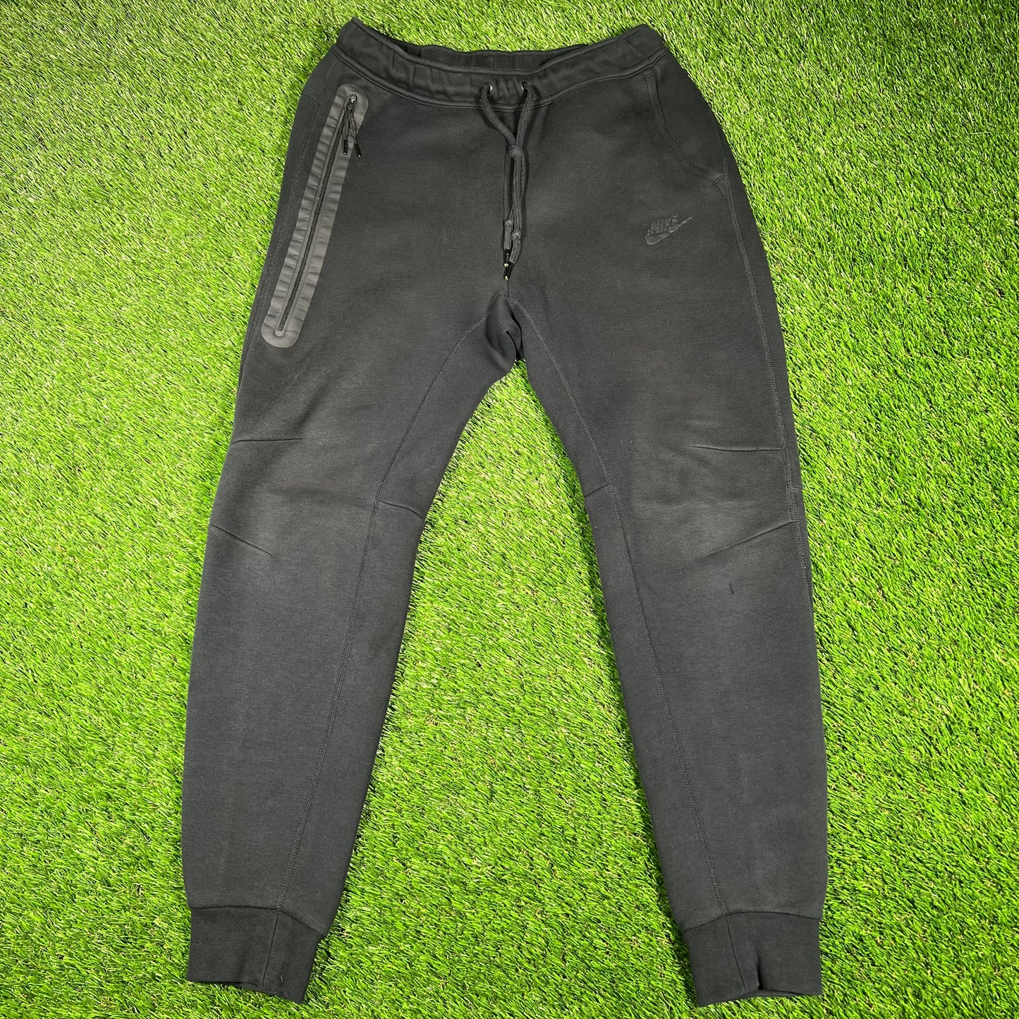 Nike Black Tech Fleece Pants Size Small USED v16909