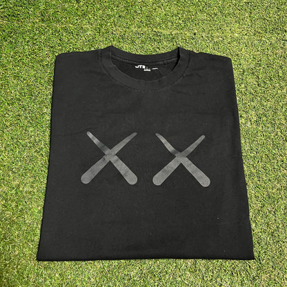 Kaws Andy Warhol Uniqlo Black Tee Size Large USED v16511
