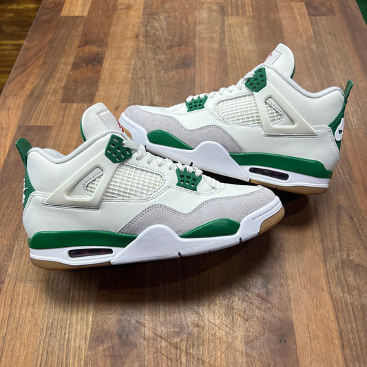 Jordan 4 SB Pine Green Size 8.5 USED S17123