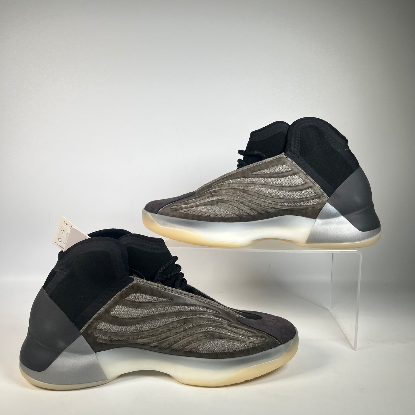 Adidas Yeezy QNTM Barium (2020) Size 9 NEW s22466