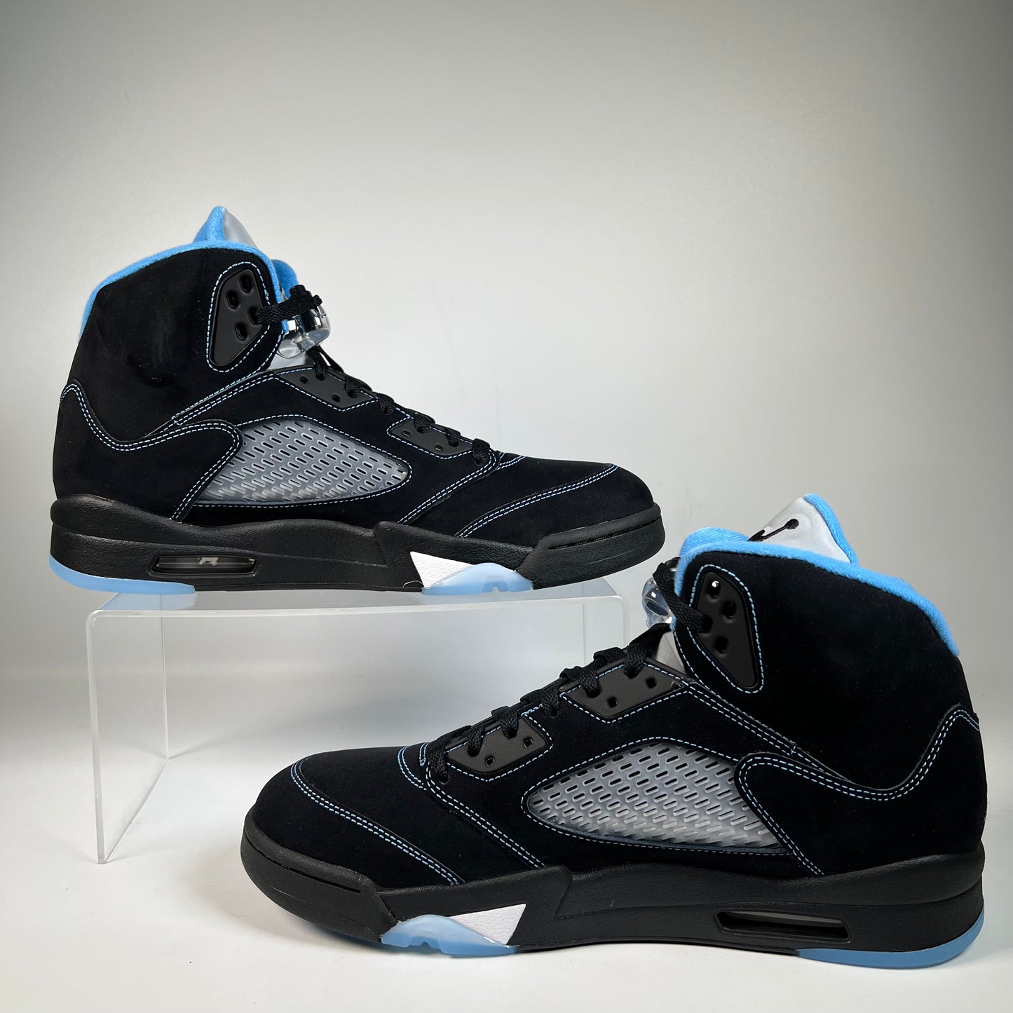 Jordan 5 Black University Blue (2026) Size 12 NEW s22343
