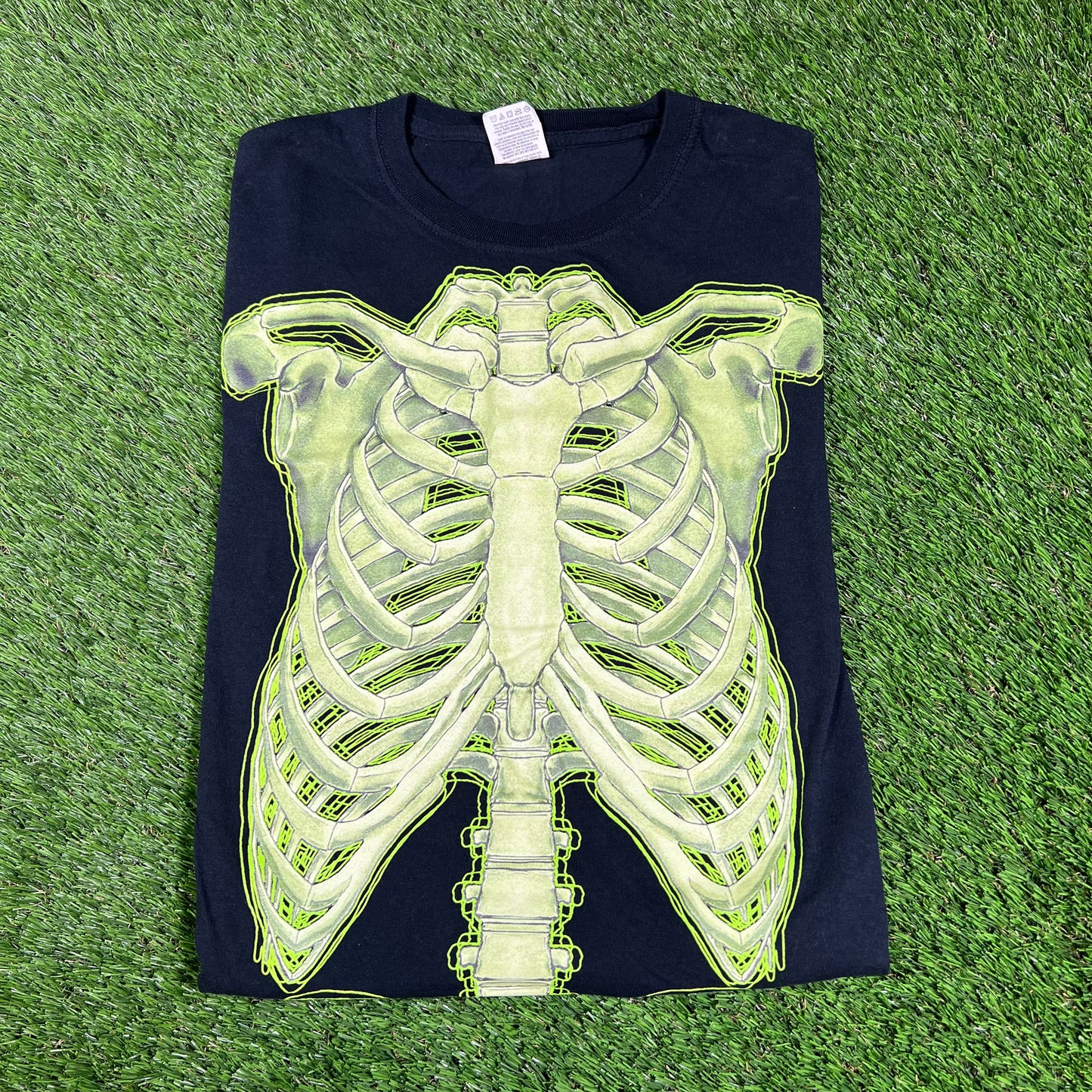 Skeleton Black Glow in the Dark Tee Size Small USED v16662