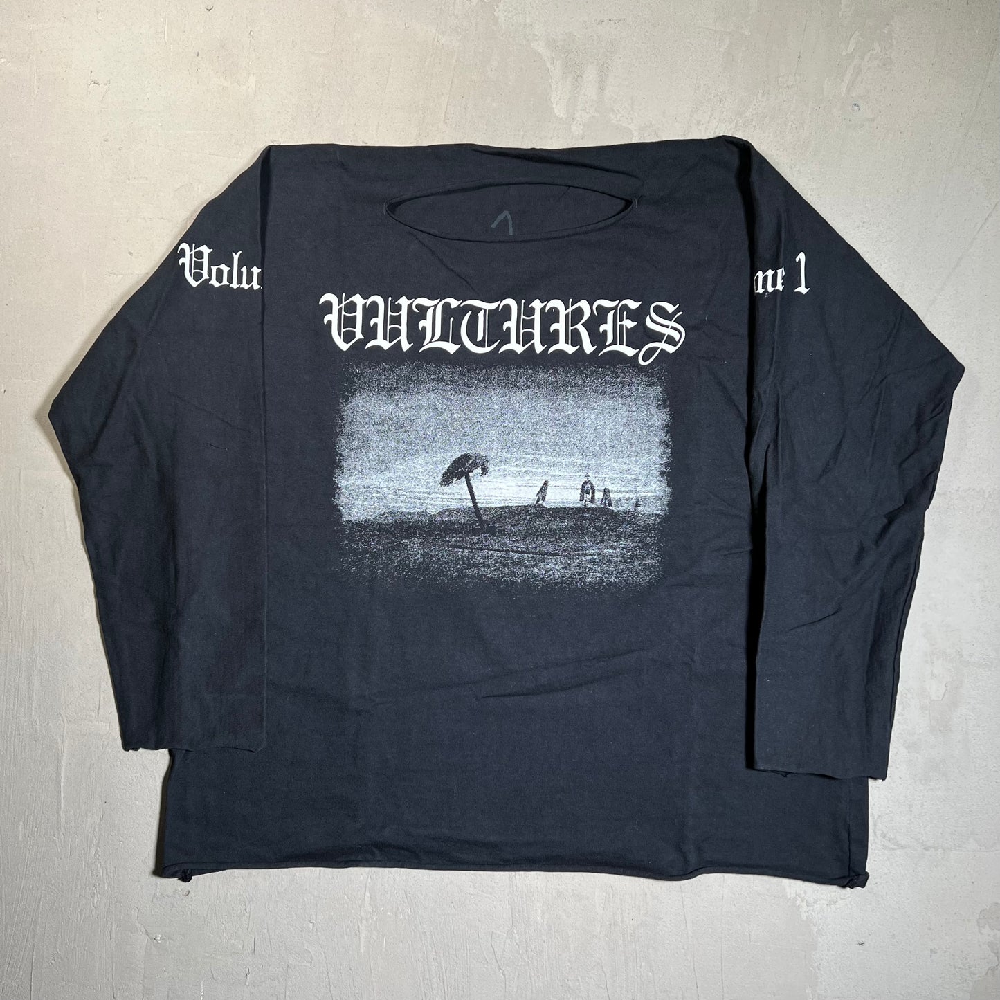 Yeezy Vultures Track List Black Longsleeve size 2 New x10245