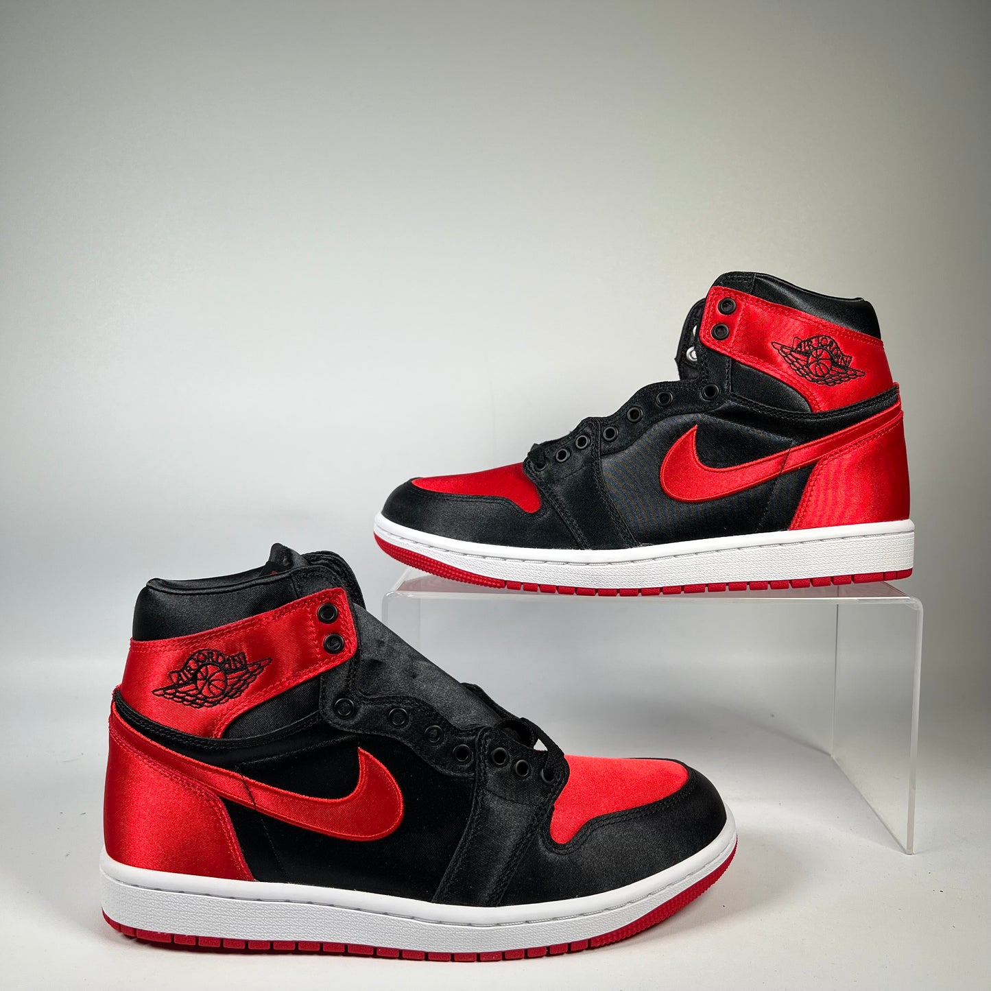 Jordan 1 High Satin Bred (2023) Size 7.5M/9W NEW s20052