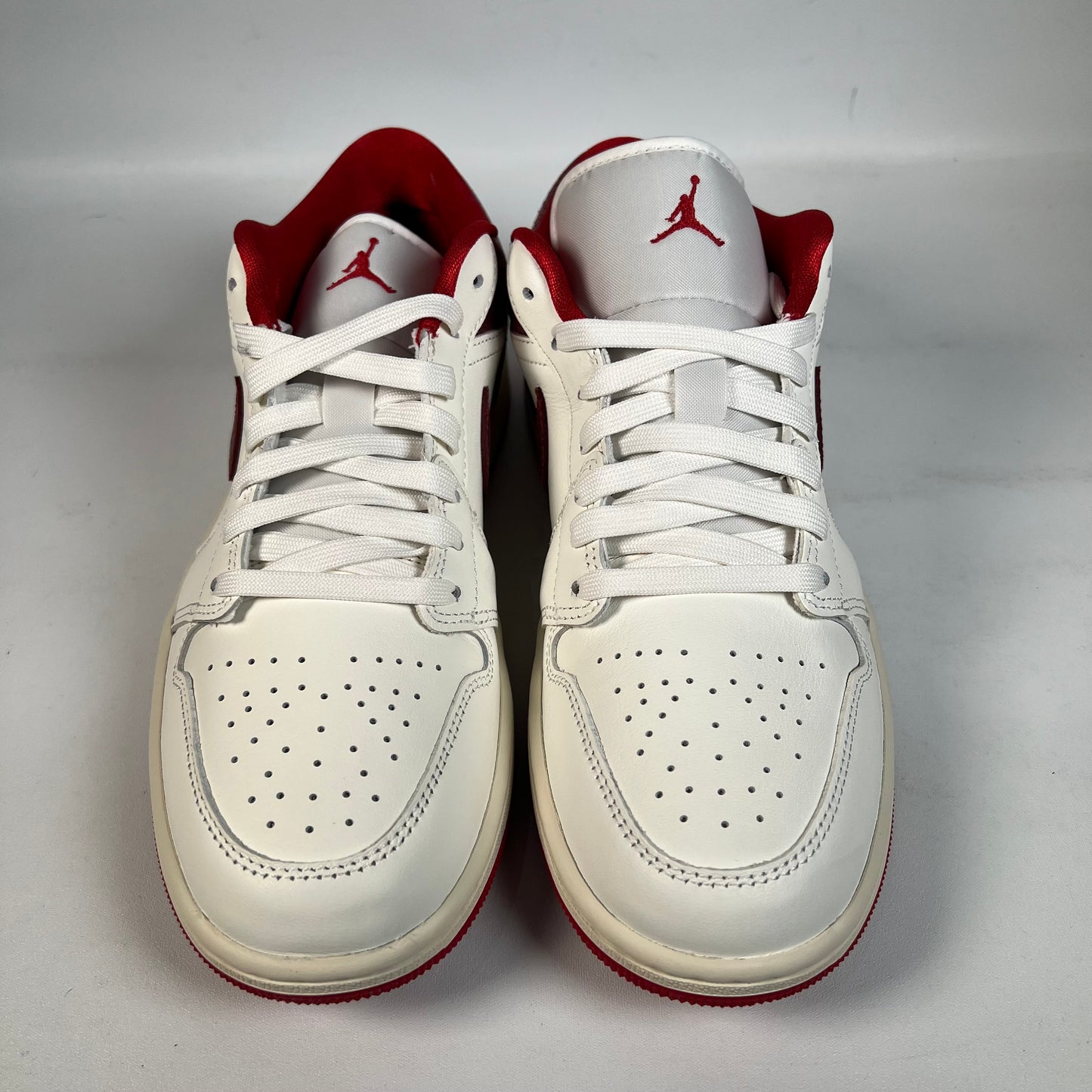 Jordan 1 Low Ruby (2024) Size 8.5M/10W NEW s22205