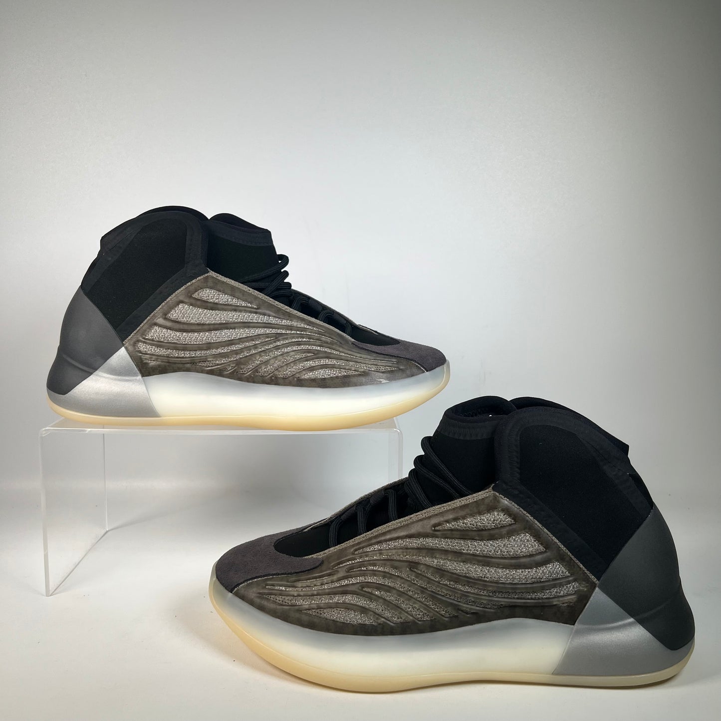 Adidas Yeezy QNTM Barium (2020) Size 9 NEW s22466