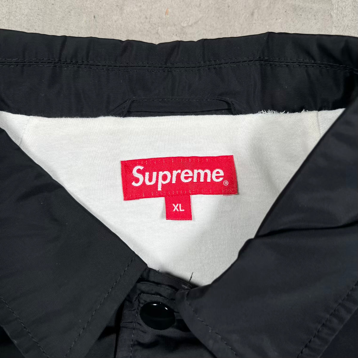 Supreme World Famous Black Coaches Jacket (2020) Size XL USED x18613