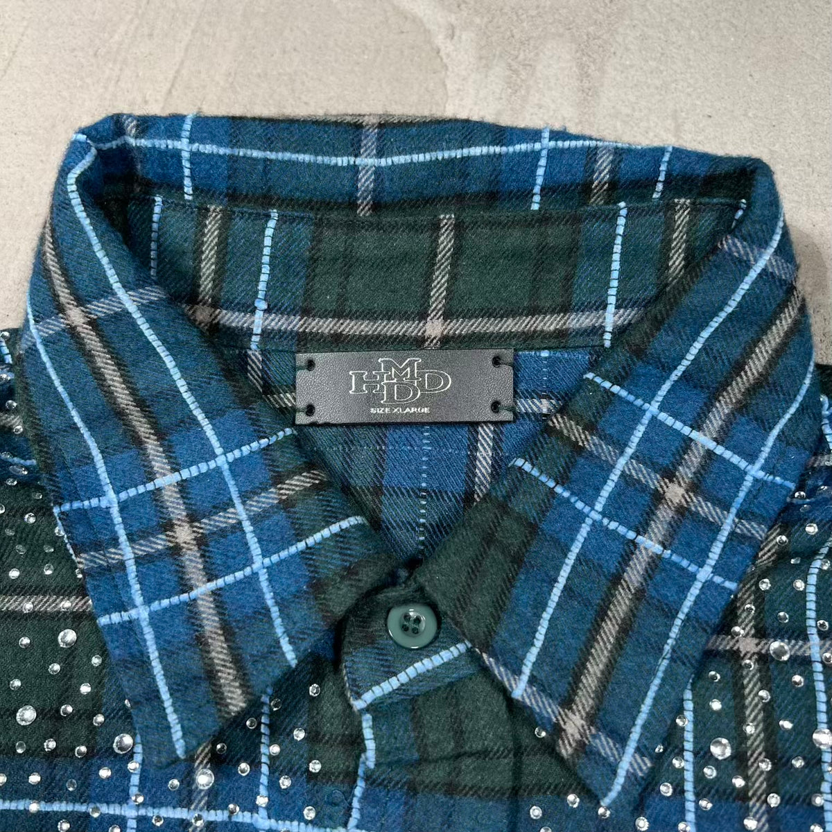 HMDD Rhinestone Blue/Green Button Up Flannel Size XL USED x18282