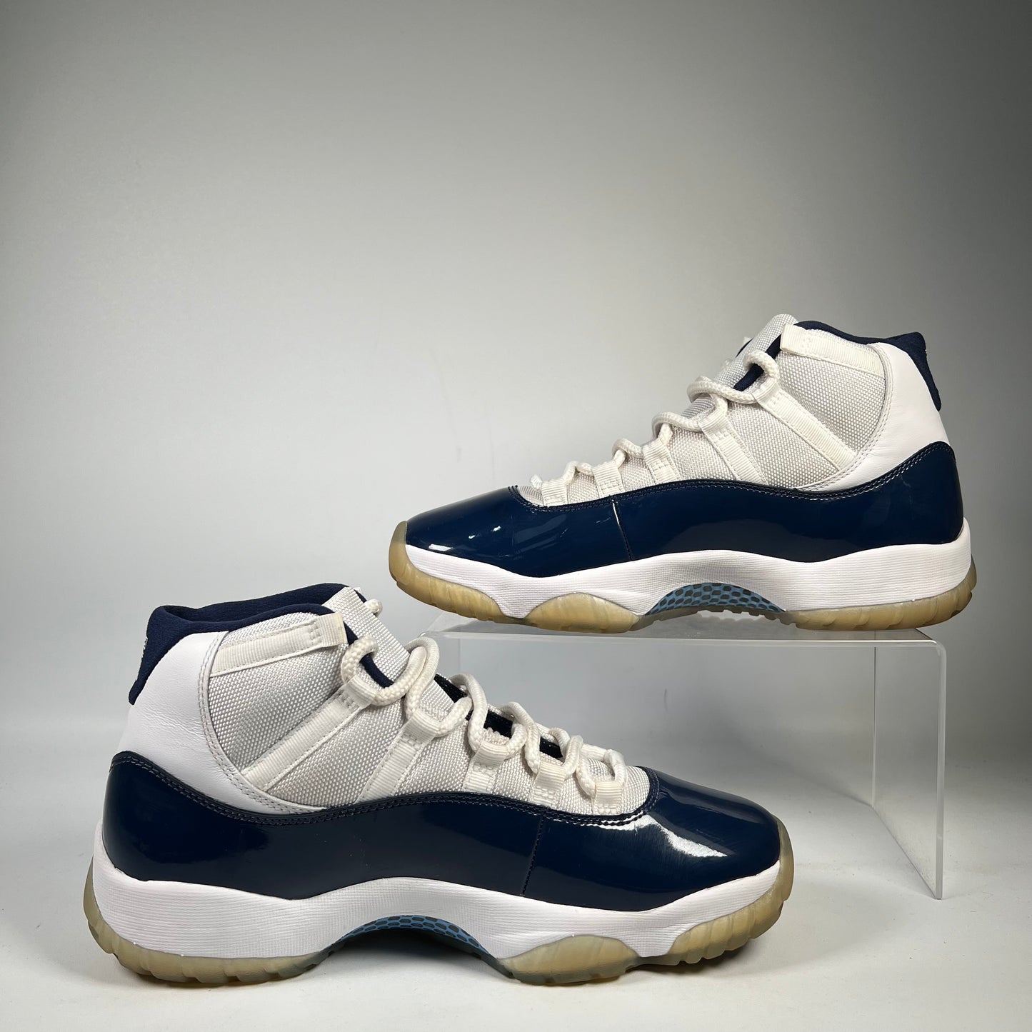 Jordan 11 UNC Win Like 82 (2017) Size 10 USED s20985