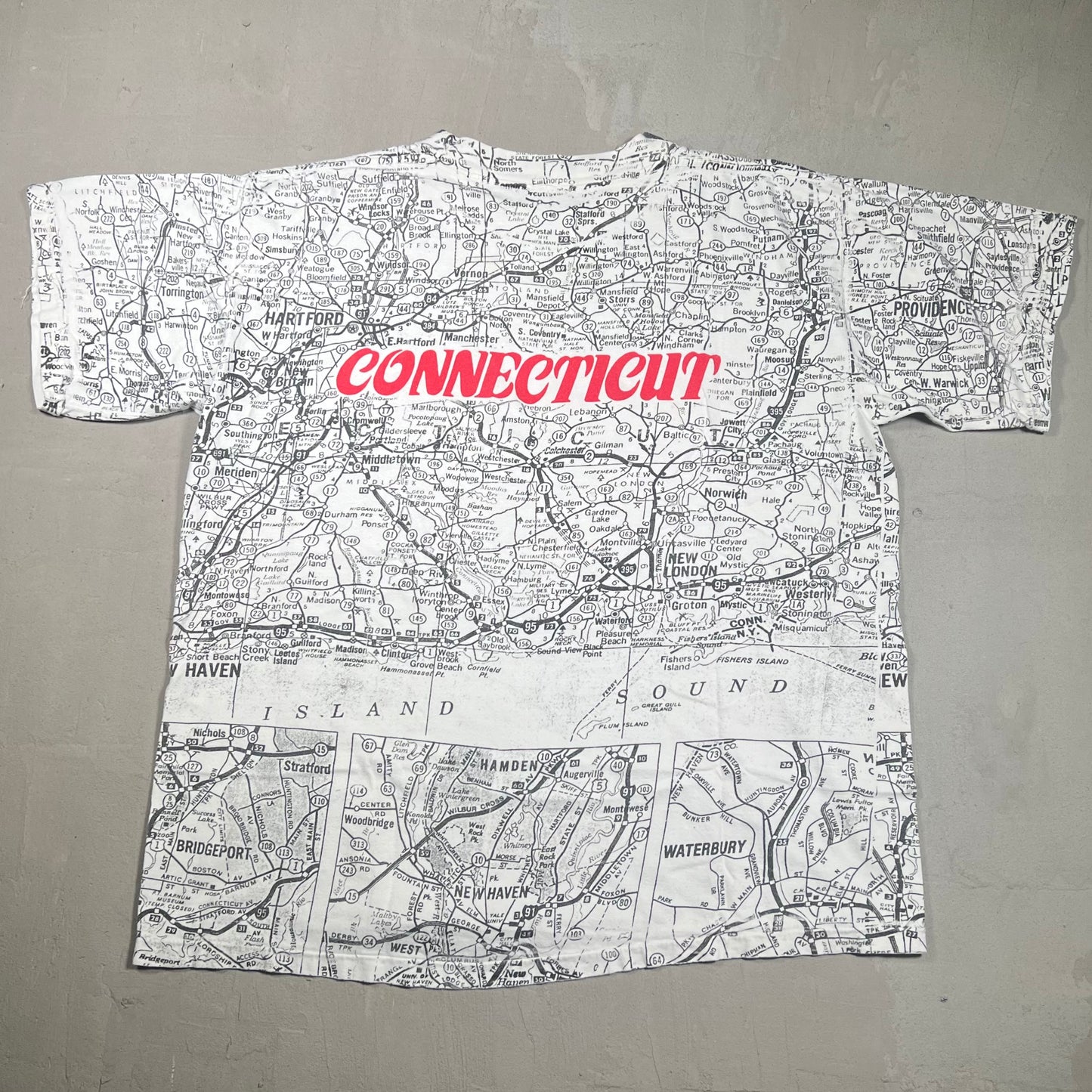 Connecticut Full Print Map Tee Size XL USED v14793