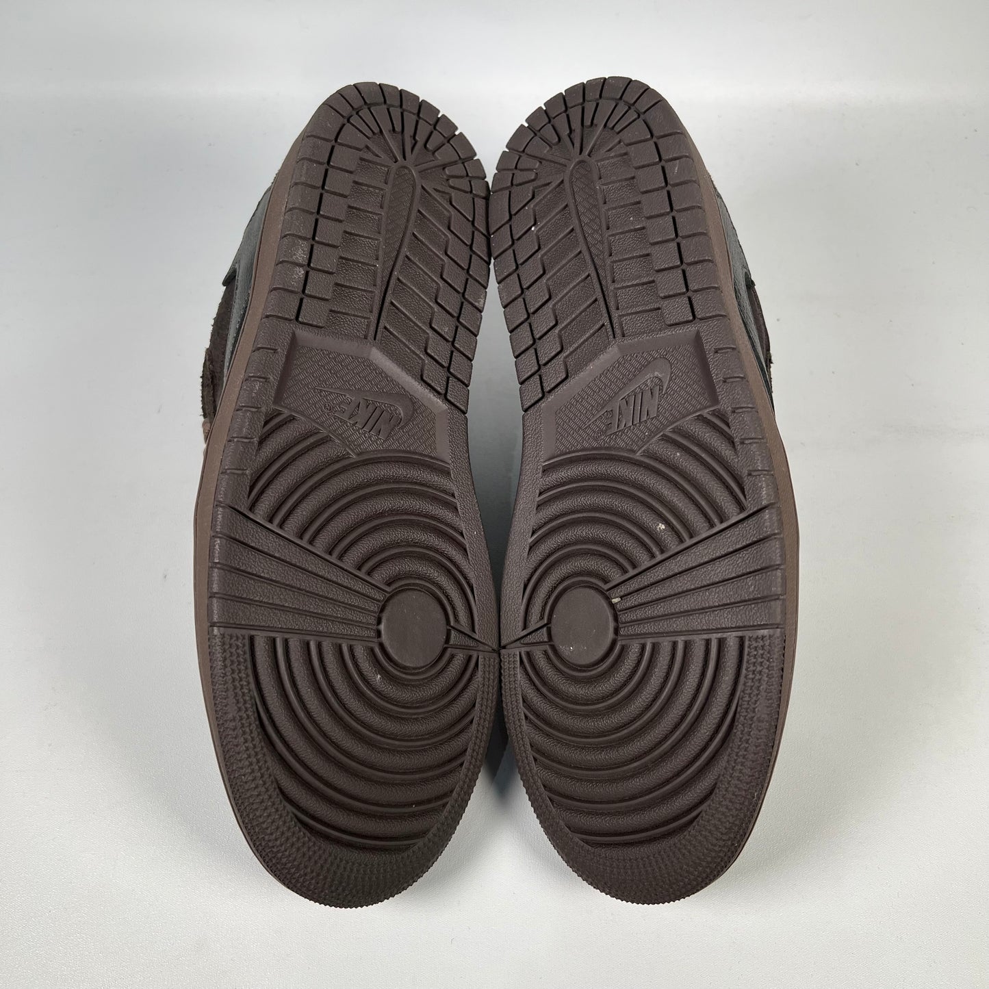Jordan 1 Low Travis Scott Velvet Brown (2024) Size 9 USED s20246