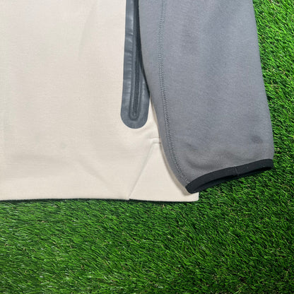 Nike Tech Grey/Black/White Zip Up Hoodie Size Large USED v17679