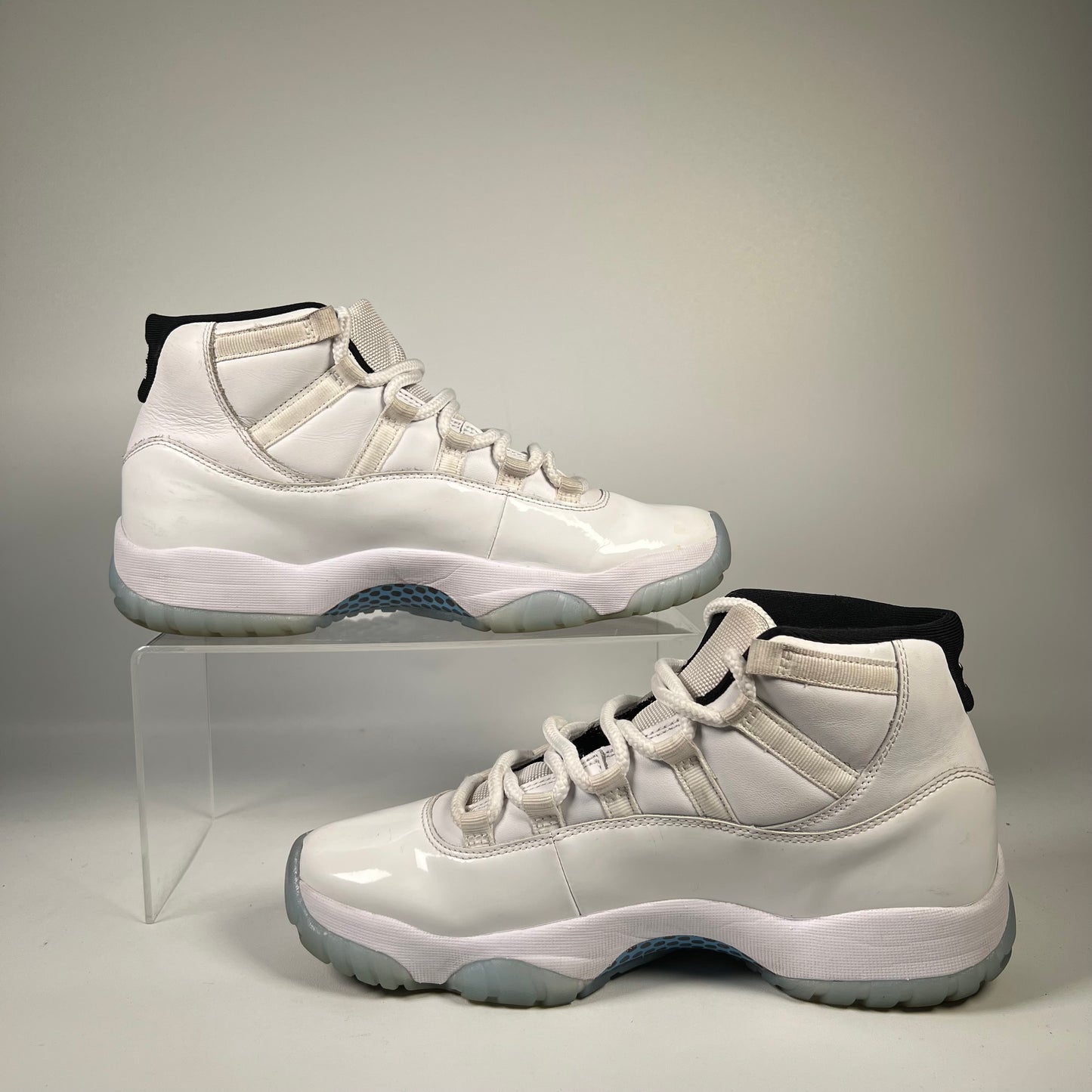 Jordan 11 Legend Blue (2024) Size 8.5 USED s20167