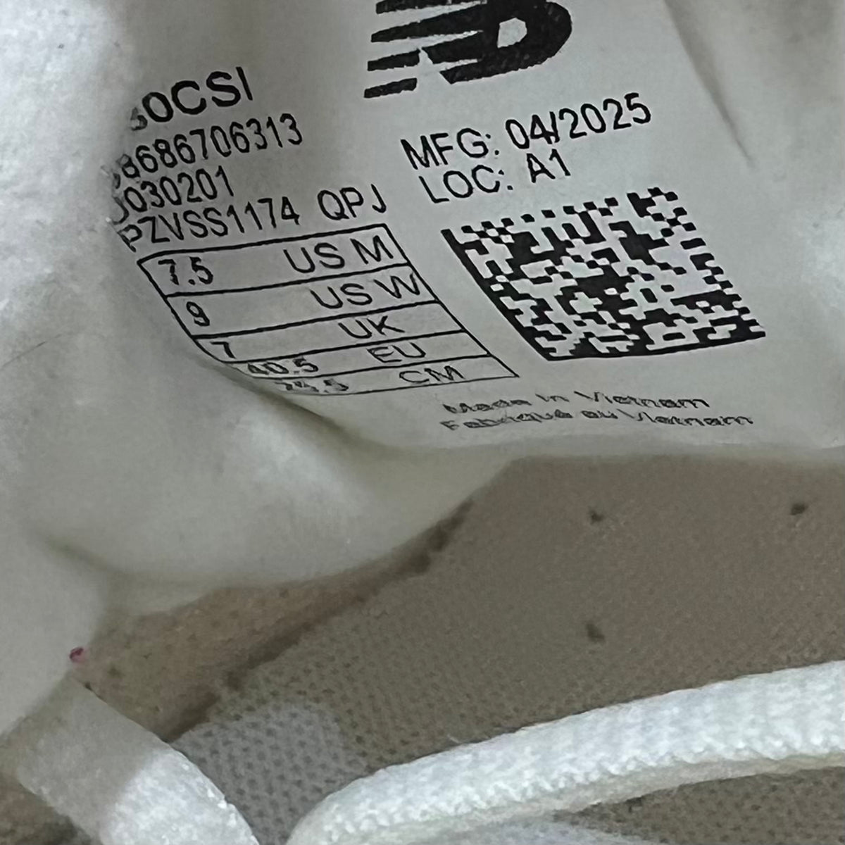 New Balance 530 Sea Salt Lime Leaf (2024) Size 7.5 USED s23359