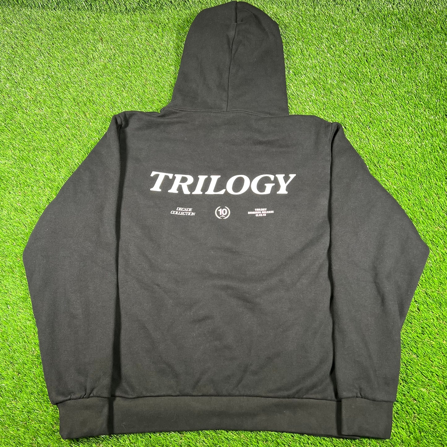 2017 The Weekend Black Trilogy Anniversary Hoodie Size Small USED x14712