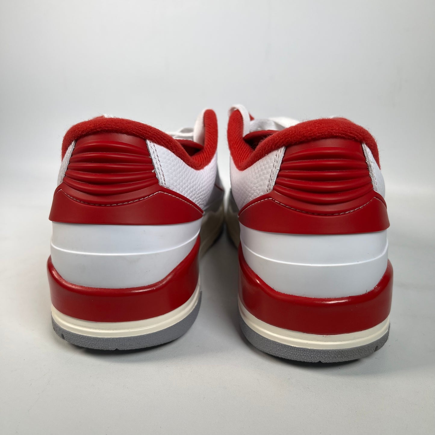 Jordan 2/3 White Varsity Red (2024) Size 9 USED s22494