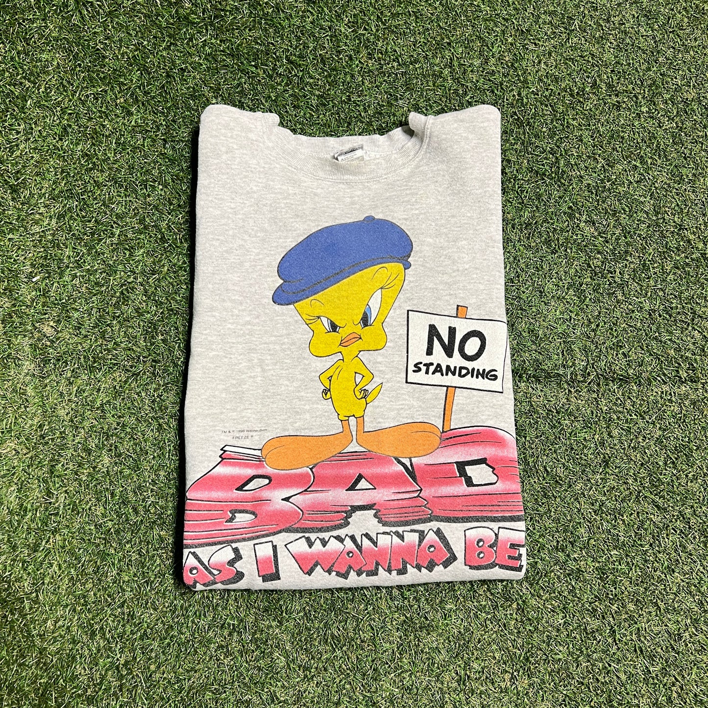 1996 Looney Tunes Tweety Bad As I Wanna Be Grey Crewneck Size Small USED V16122