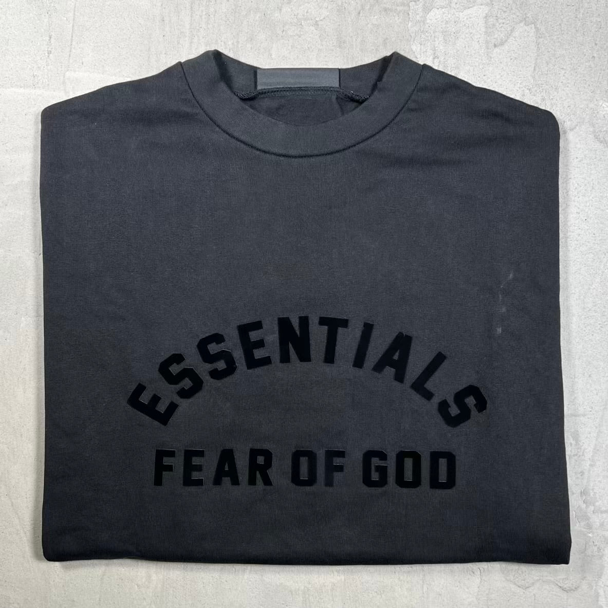 Essentials Fear of God FOG Black Monochromatic Tee Size Medium USED x18649