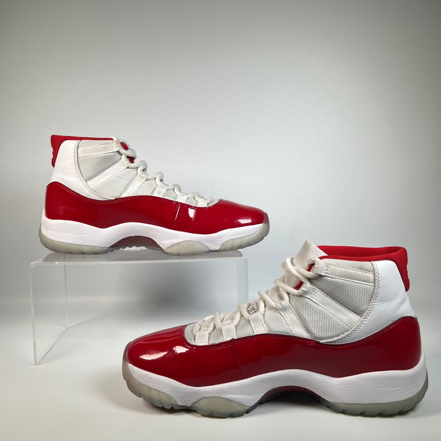 Jordan 11 Cherry (2022) Size 9.5 USED s21806