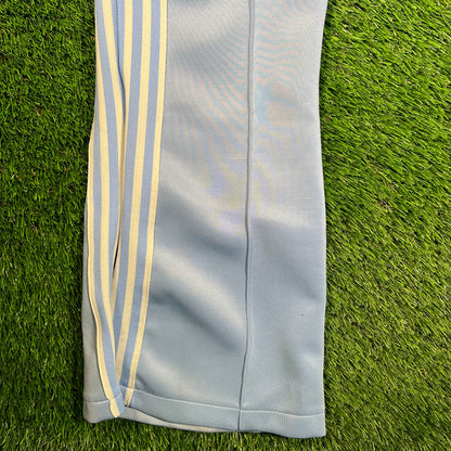 GV Gallery Raspberry Hills Light Blue Track Pants Size Medium USED x16403