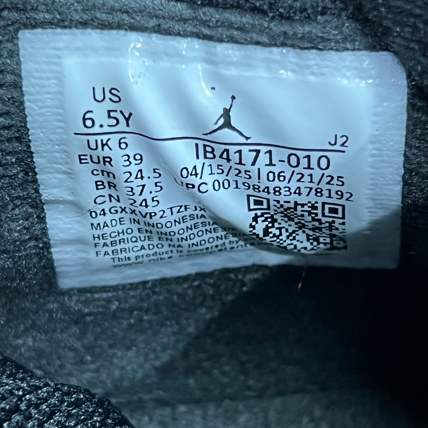 Jordan 4 Black Cat (2025) Size 6.5Y NEW s19652
