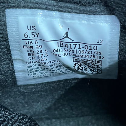 Jordan 4 Black Cat (2025) Size 6.5Y NEW s19652